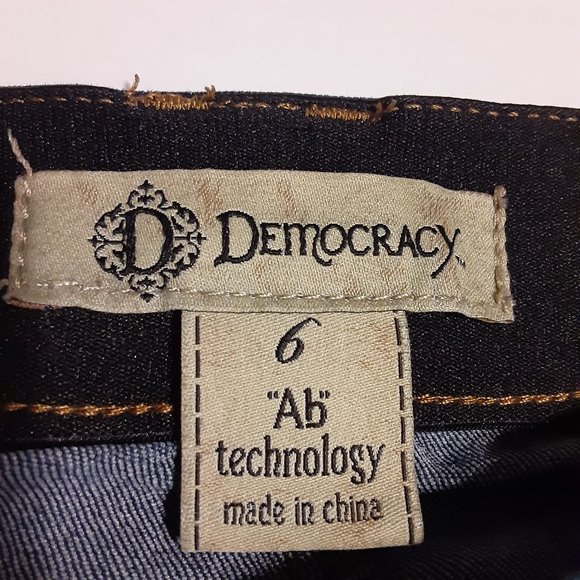 Democracy Women's AB Technology Jeans Size 6 - Picture 6 of 8